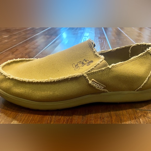 Crocs Santa Cruz Loafers Mickey Disney Parks Exclusive *Sold Out* Men's Size 11 - Picture 2 of 4